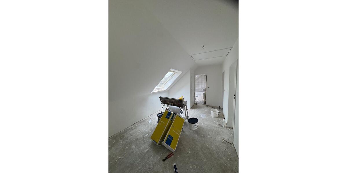 Dachgeschoßwohnung Lehrte - 3 Zimmer, 75 m&sup2;, 812&euro; | Angebot:25547945