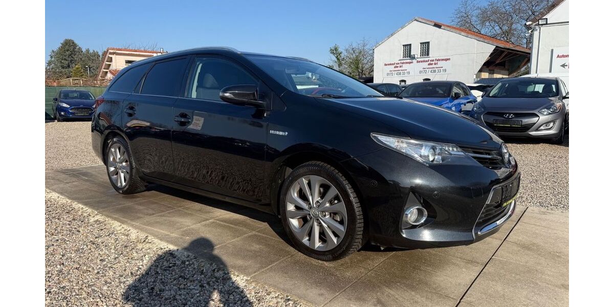 Toyota Auris 72.000 km 13.999 &euro; Hannover 30163