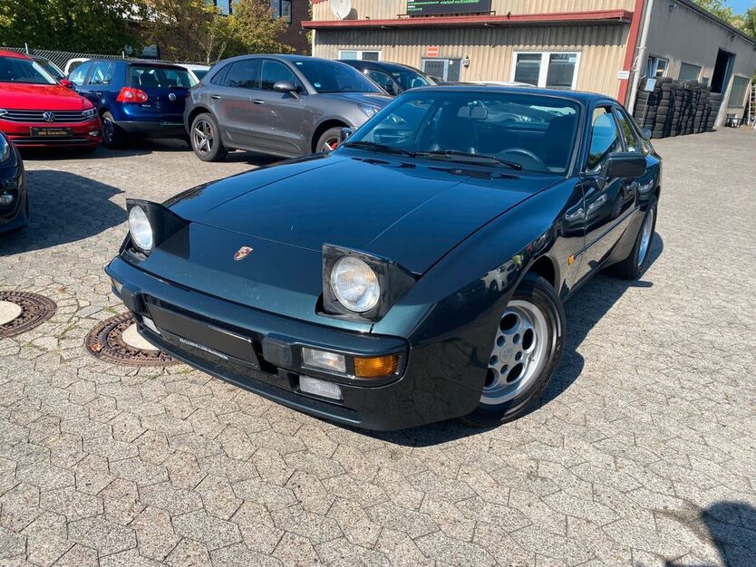Porsche 944 270.434 km 17.900 € Garbsen 30827