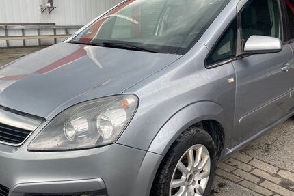 Opel Zafira 188.112 km 2.999 € Hannover 30629