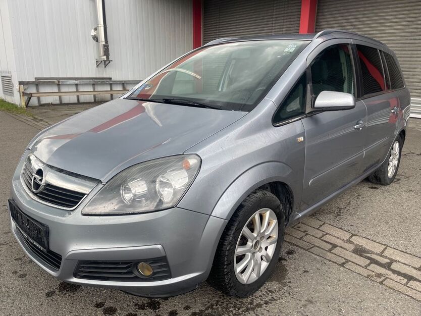 Opel Zafira 188.112 km 2.999 € Hannover 30629