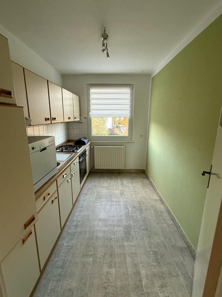 Hannover - Groß Buchholz - 3-Zimmer WHG - gute Lage von Privat zimmer