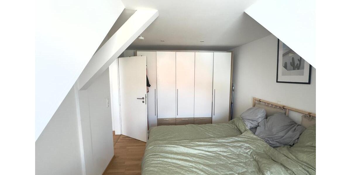 Dachgeschoßwohnung Hannover Bult - 3 Zimmer, 78 m&sup2;, 1.095&euro; | Angebot:26327302