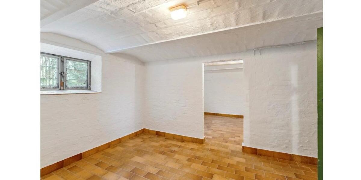 Doppelhaushälfte Hildesheim Oststadt/Stadtfeld - 6 Zimmer, 178 m&sup2;, 1.990&euro; | Angebot:26122497