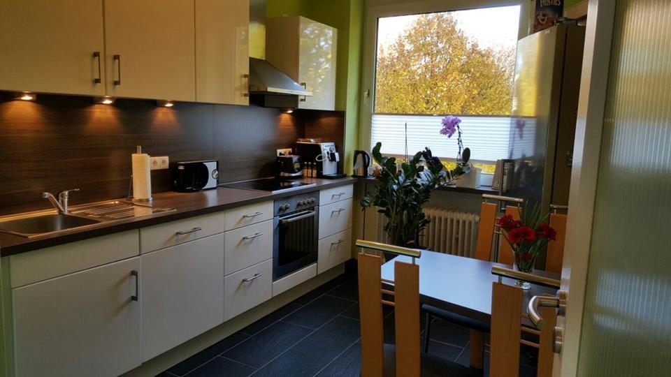 Helle 3-Zimmer-Wohnung mit Loggia und EBK in Kirchrode