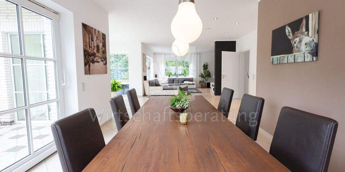 Einfamilienhaus Isernhagen / Altwarmbüchen Altwarmbüchen - 7 Zimmer, 319 m&sup2;, 1.245.000&euro; | Angebot:25475414