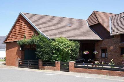 * Wohnhaus mit charmantem Resthof-Charakter * - großzügige Immobilie am Ortsrand von Arpke 7 zimmer