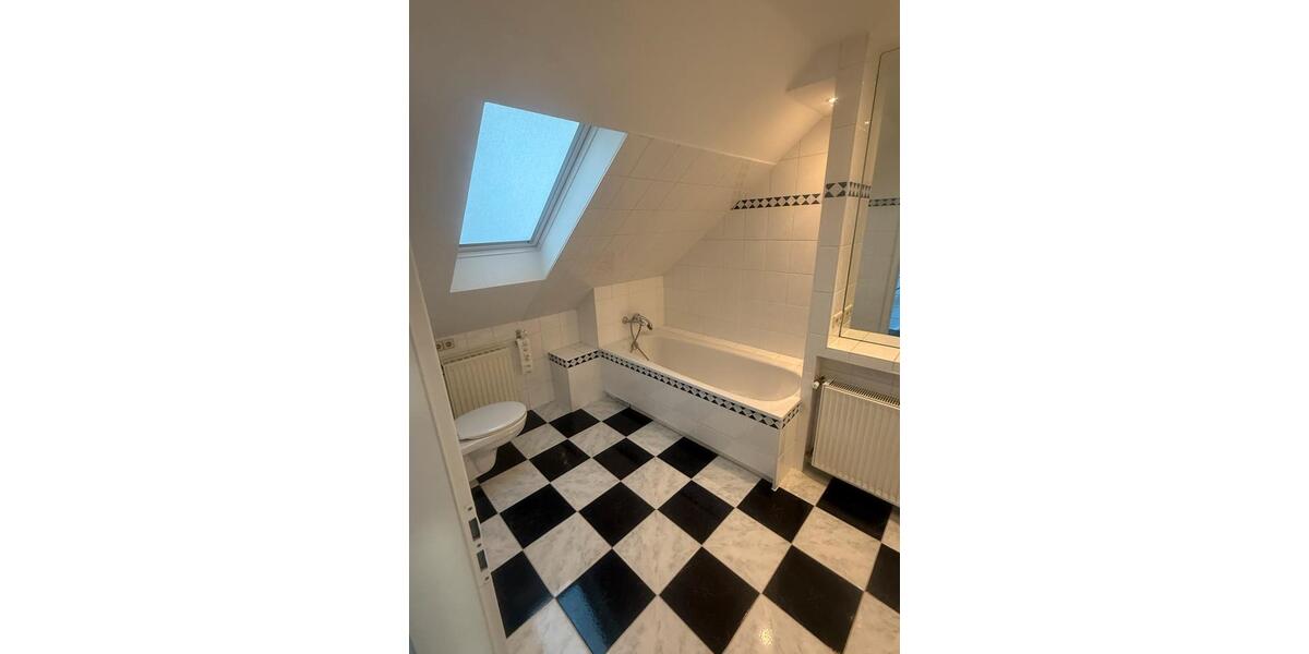 Einfamilienhaus Hannover Buchholz-Kleefeld - 4 Zimmer, 180 m&sup2;, 1.950&euro; | Angebot:25131400