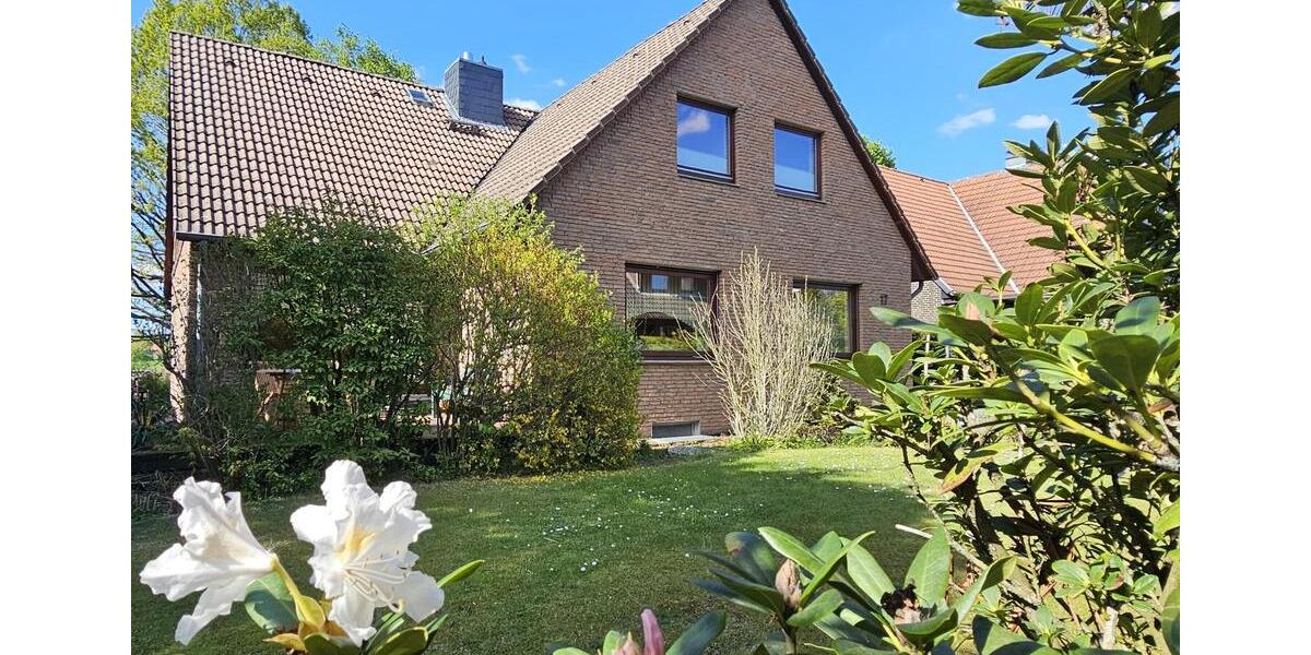 Einfamilienhaus Hannover Ahlem-Badenstedt-Davenstedt - 8.5 Zimmer, 176 m&sup2;, 1.950&euro; | Angebot:26397937