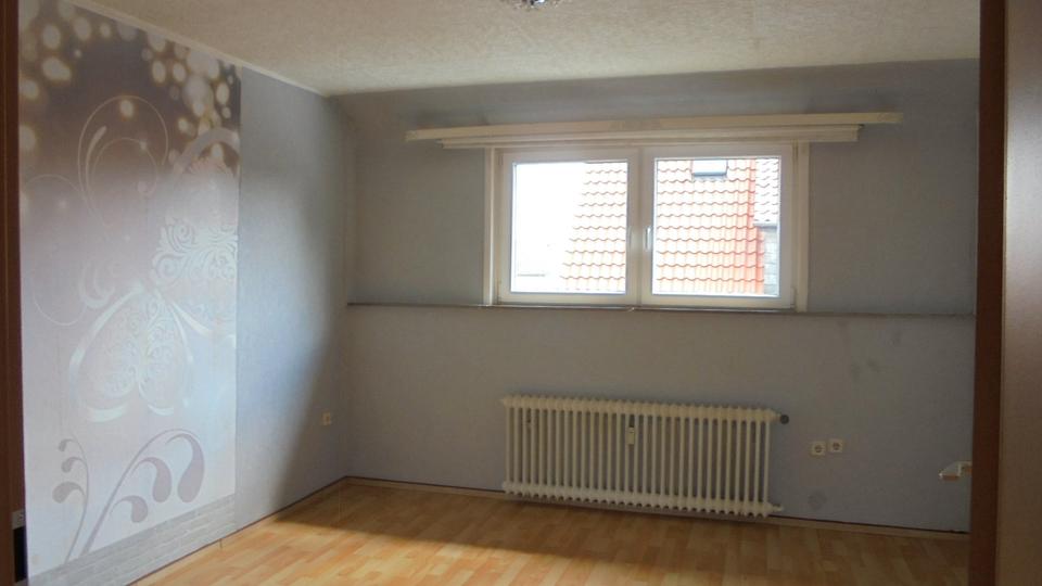 Dachgeschoßwohnung Lehrte - 3.5 Zimmer, 81 m&sup2;, 165.000&euro; | Angebot:26491985