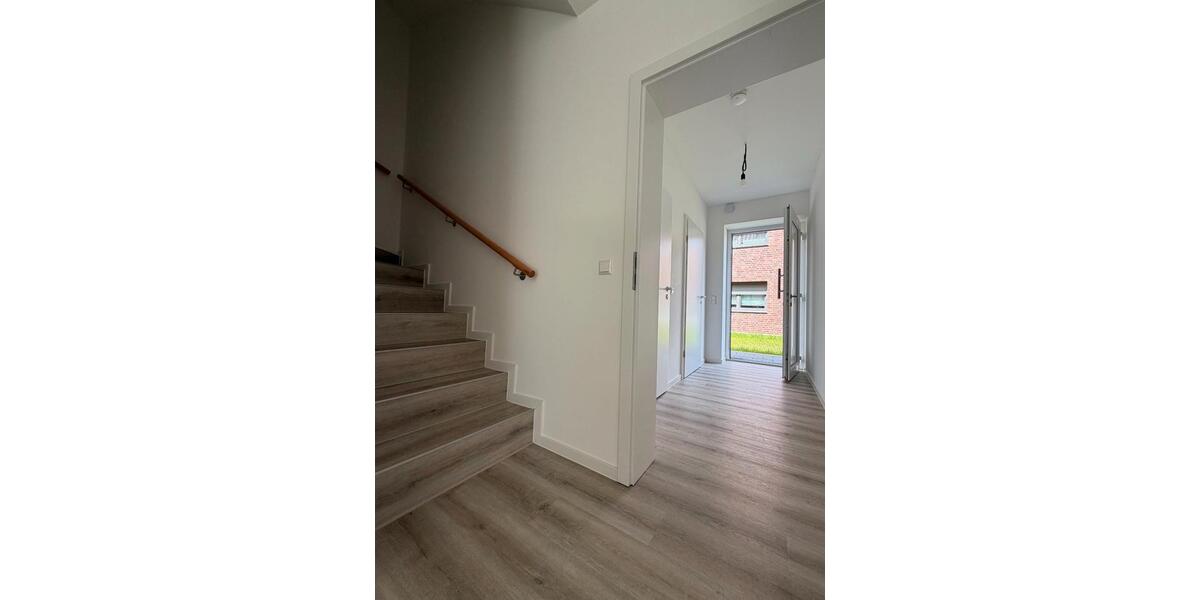 Reihenhaus Burgwedel - 5 Zimmer, 152 m&sup2;, 1.950&euro; | Angebot:26555801