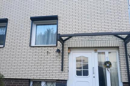 Haus Isernhagen - 4 Zimmer, 100 m&sup2;, 1.580&euro; | Angebot:25246224