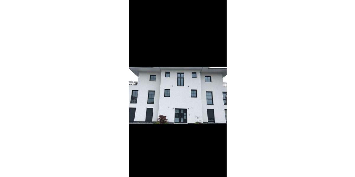 Hochwertige Erdgeschosswohnung in ruhiger Lage mit Terrasse & Garten 4 zimmer