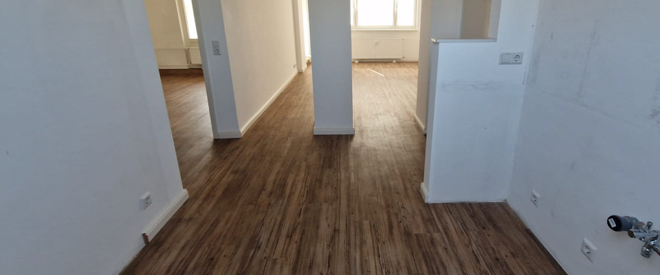 Sonnige 2,5 Zi. Wohnung inkl. Stellplatz & Balkon in Garbsen 2.5 zimmer