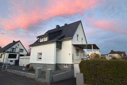 Haus zum Kaufen in Garbsen 549.000 € 145 m² 6 zimmer