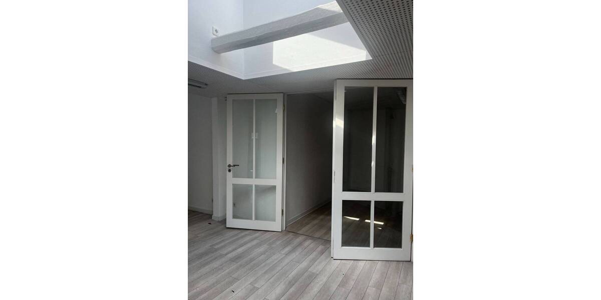 Gewerbeobjekt Hannover Kirchrode - 3 Zimmer, 100 m&sup2;, 1.450&euro; | Angebot:26141005