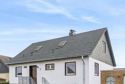 Haus zum Kaufen in Pattensen 249.000 € 144 m² 5.5 zimmer