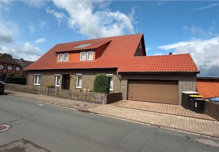 Doppelhaushälfte mit Garten, Sauna, Wintergarten und Einbauküche zimmer