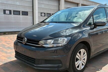 VW Touran 145.800 km 13.990 &euro; Hannover 30179