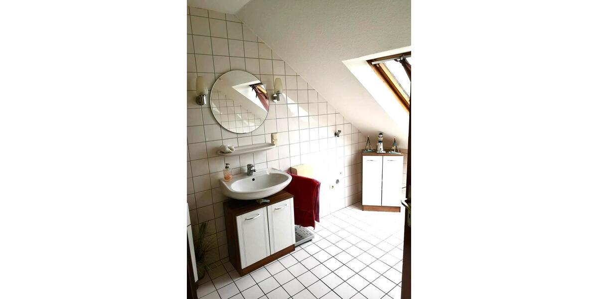 Dachgeschoßwohnung Isernhagen - 3 Zimmer, 90 m&sup2;, 540&euro; | Angebot:26321689