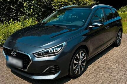 Hyundai i30 104.000 km 11.990 &euro; Hannover 30459
