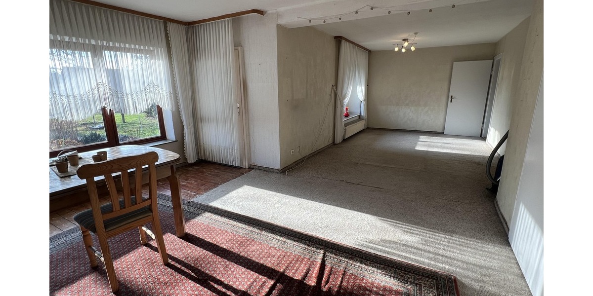 Großzügiges Wohnhaus mit Traumgarten - Zweifamilienhaus Harsum Harsum | Angebot:24494087