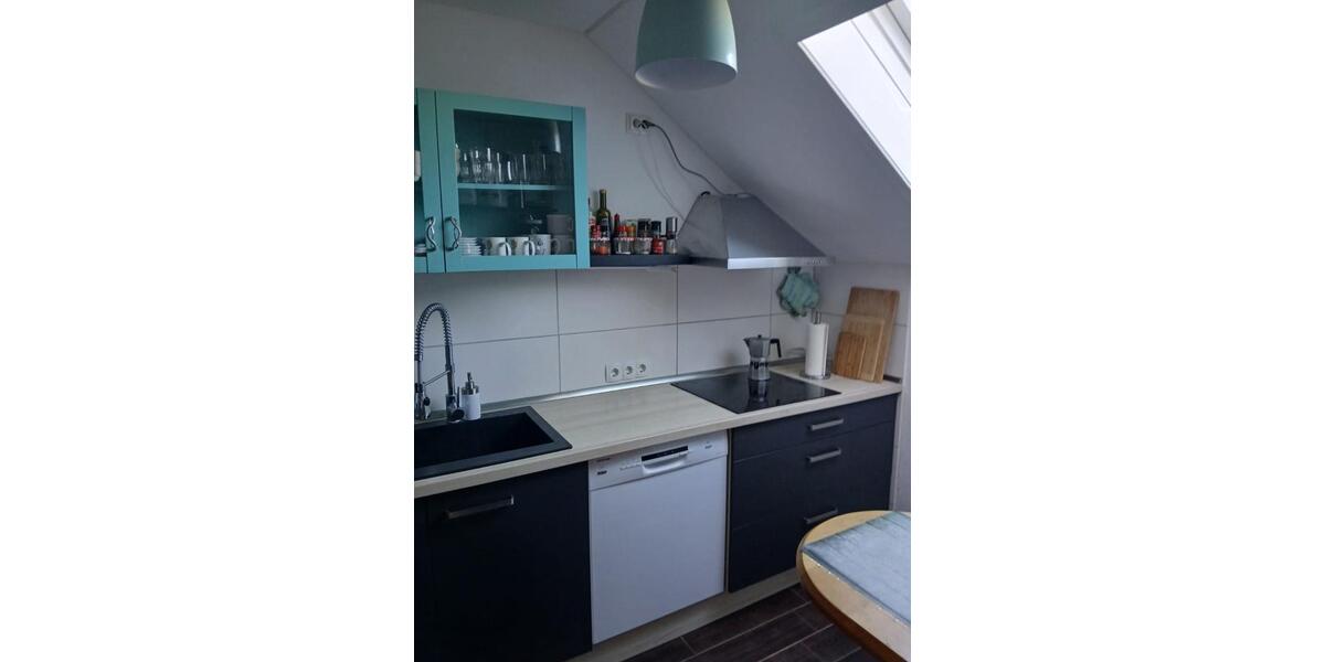 75 m² Eigentumswohnung plus ca. 50 m² ausbaufähigen Dachboden 3 zimmer