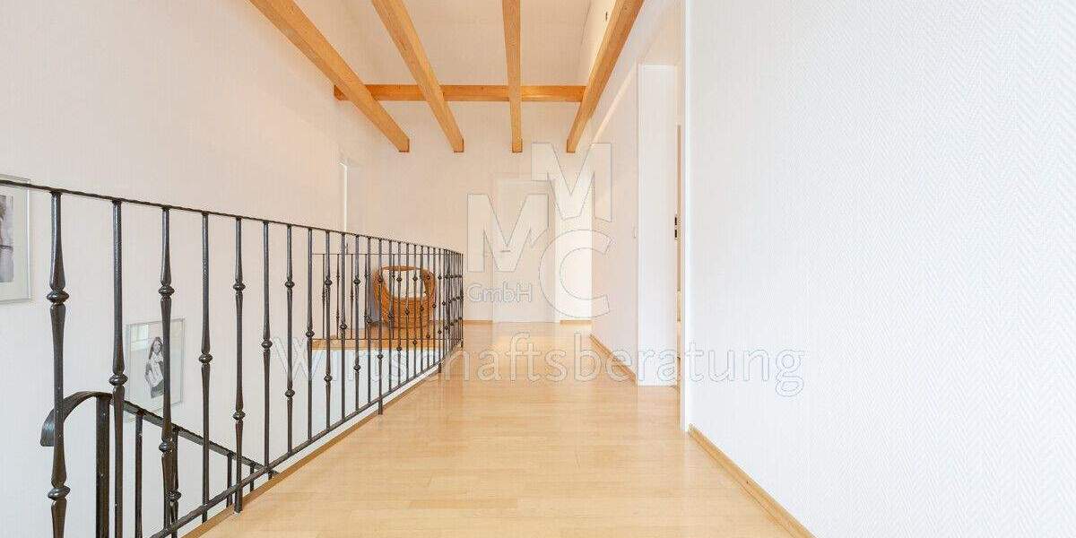 Einfamilienhaus Isernhagen / Altwarmbüchen Altwarmbüchen - 7 Zimmer, 319 m&sup2;, 1.245.000&euro; | Angebot:25745085