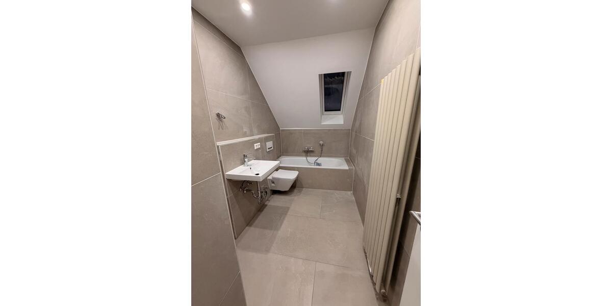 Dachgeschoßwohnung Hannover Nord - 3 Zimmer, 78 m&sup2;, 1.350&euro; | Angebot:27604087
