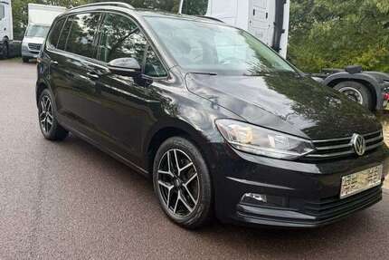VW Touran 236.400 km 11.800 &euro; Hannover 30179