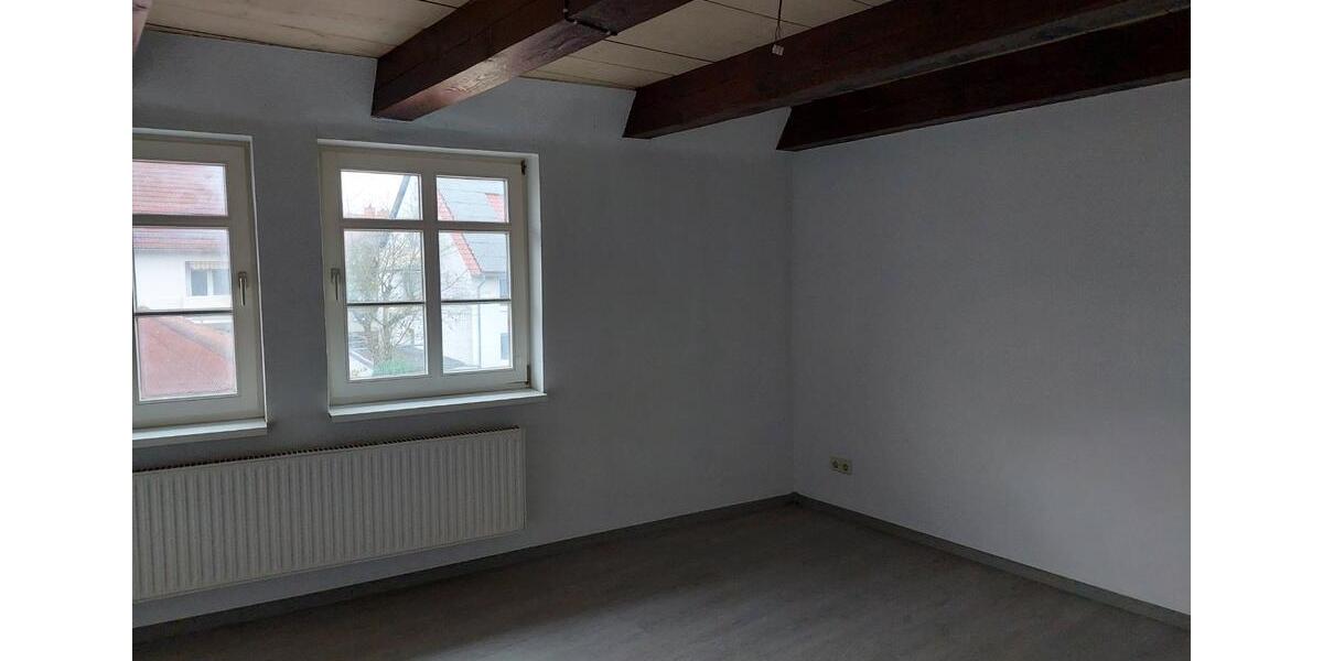 Einfamilienhaus Bad Münder am Deister - 5 Zimmer, 140 m&sup2;, 1.050&euro; | Angebot:27609361