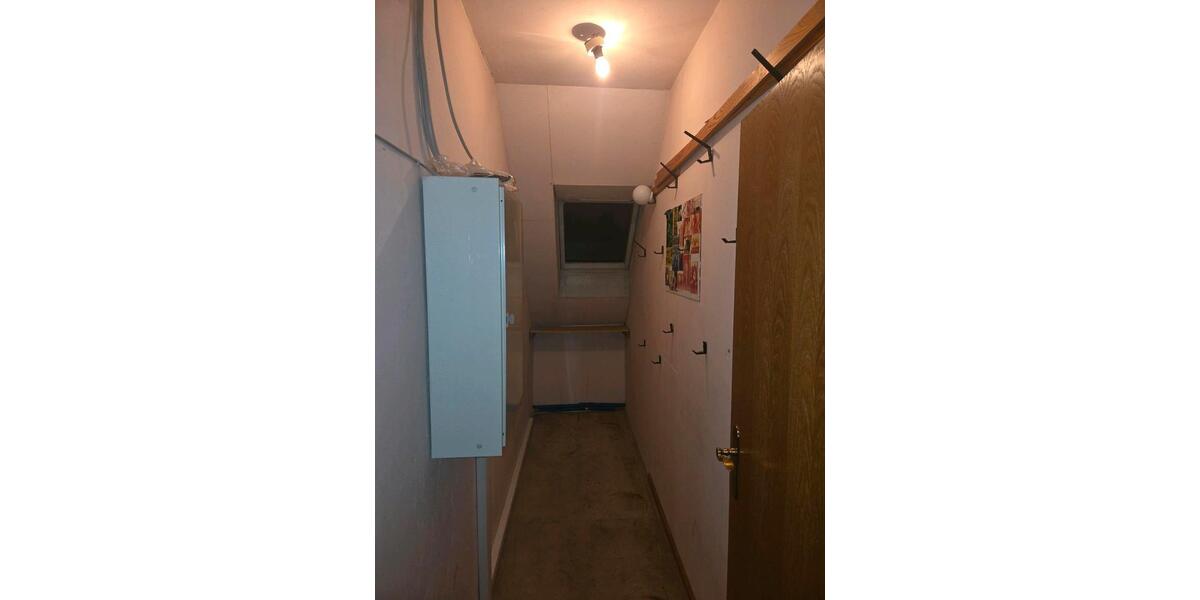 Dachgeschoßwohnung Sarstedt - 3 Zimmer, 40 m&sup2;, 490&euro; | Angebot:26241975