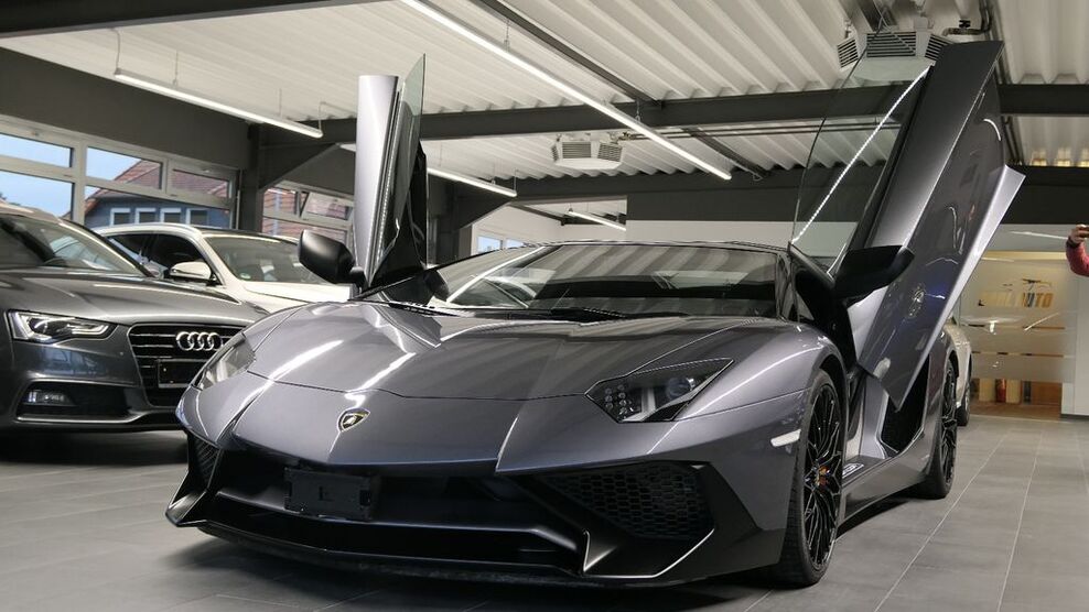 Lamborghini Aventador 9.200 km 565.000 € Adelheidsdorf 29352