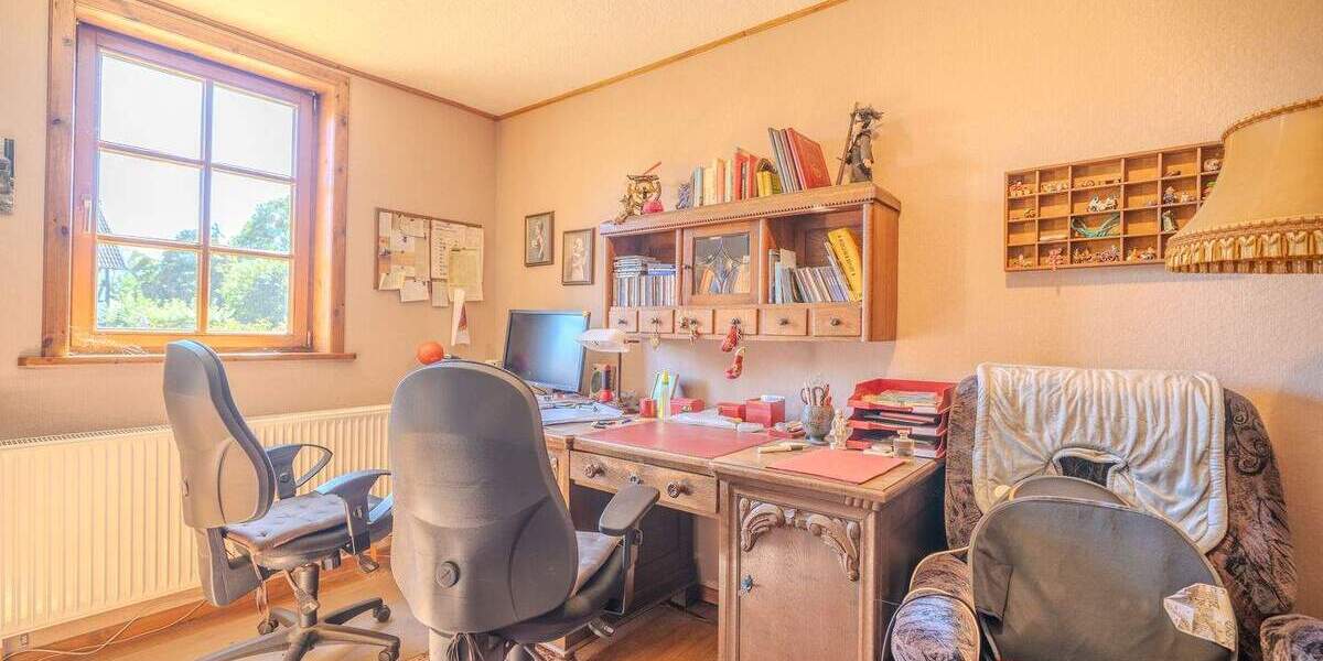 Mehrfamilienhaus, Wohnhaus Giesen Emmerke - 8 Zimmer, 175 m&sup2;, 295.000&euro; | Angebot:25671920