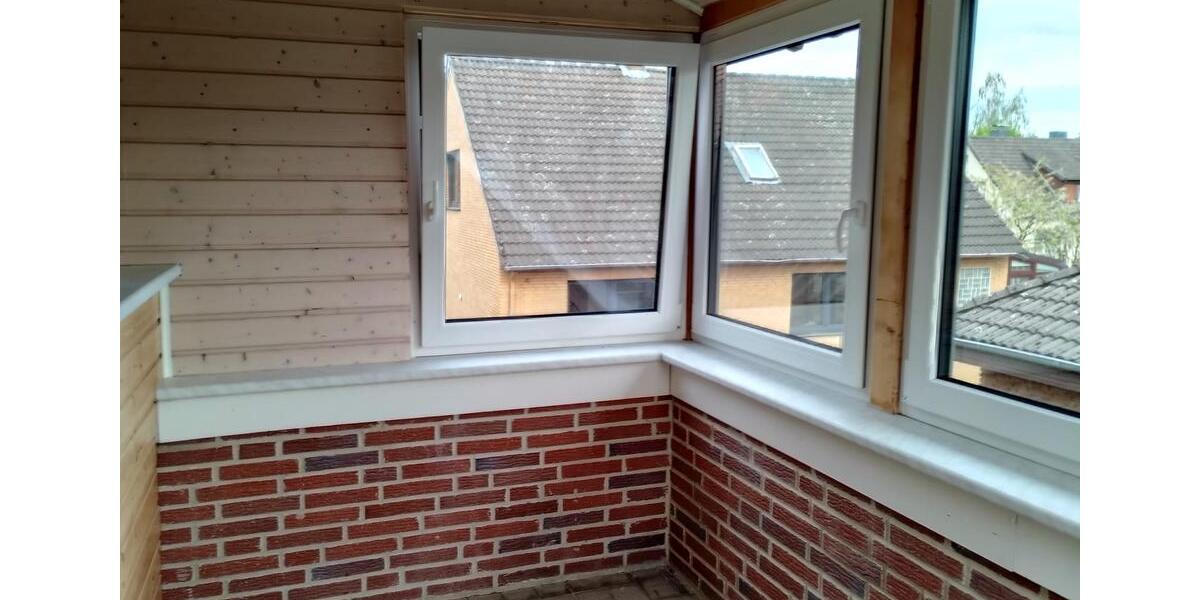 Dachgeschoßwohnung Garbsen - 3 Zimmer, 75 m&sup2;, 695&euro; | Angebot:26459691