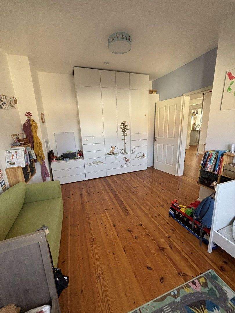 Dachgeschoss-Juwel mit großer Sonnenterrasse in bester Südstadtlage - ohne Makler! 3 zimmer