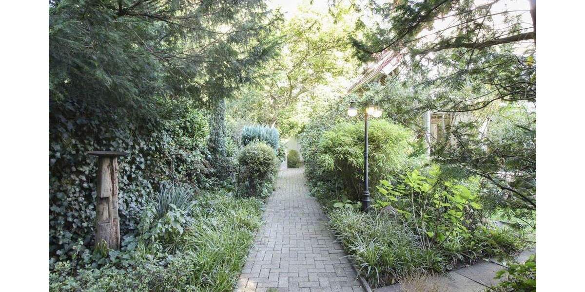 Grundstück und Haus zum Verlieben. Ihre persönliche Oase in Bissendorf - Wietze 7 zimmer