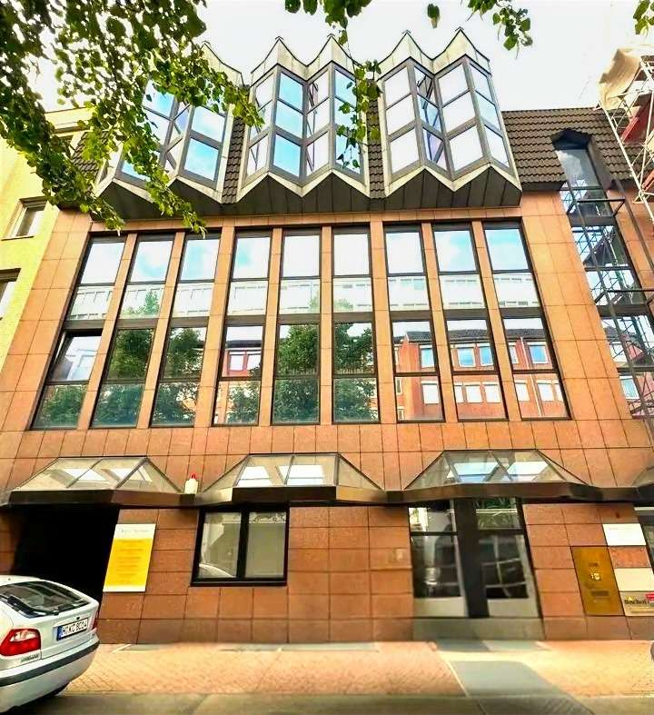 Büro in Hannover 1.989 € 153 m²