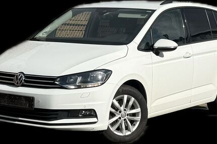 VW Touran 232.144 km 11.490 € Garbsen 30827