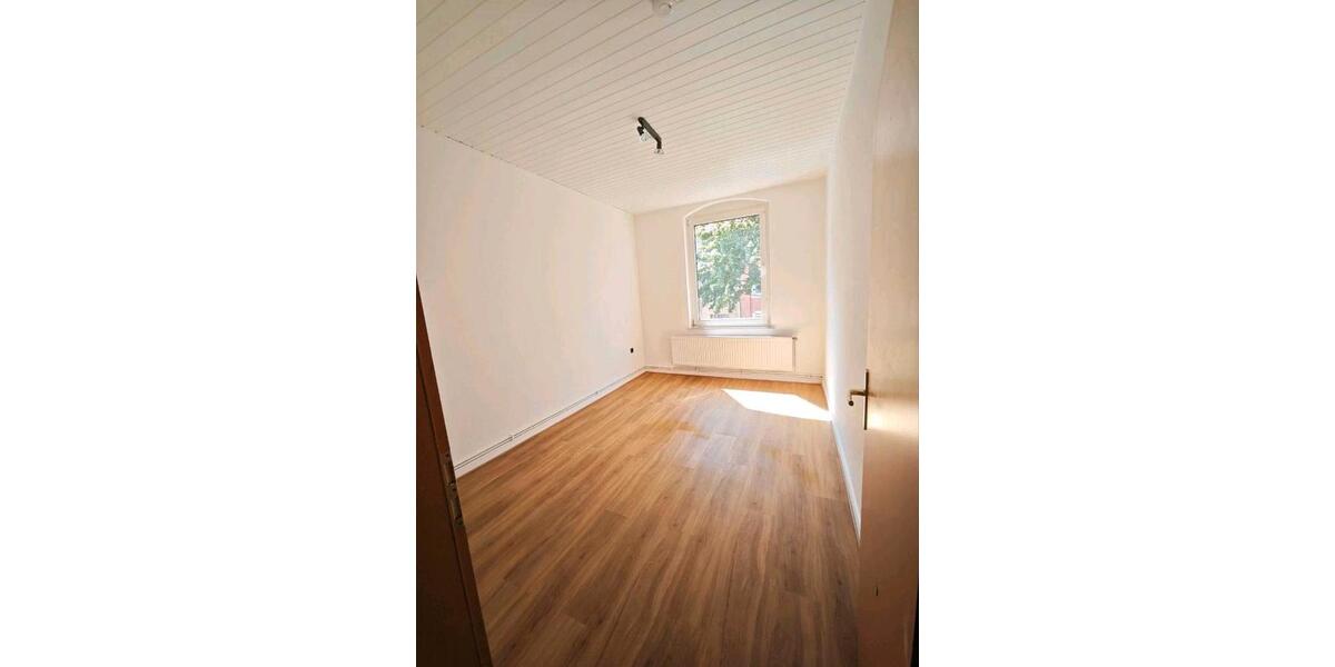 Etagenwohnung Hannover Linden-Limmer - 4 Zimmer, 90 m&sup2;, 1.100&euro; | Angebot:26682916