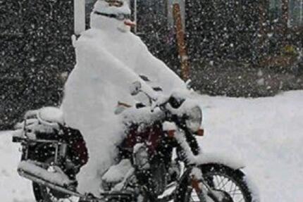 Winter Stellplatz für Zweirad, Motorrad Lastenrad Vespa zimmer