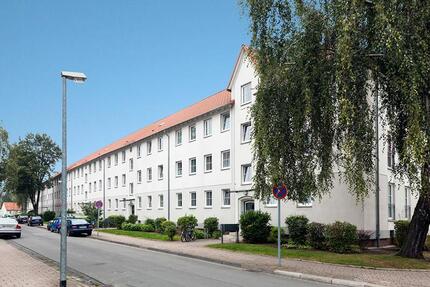 Gemütliche 3-Zimmer-Wohnung mit Tageslichtbad und Balkon zimmer