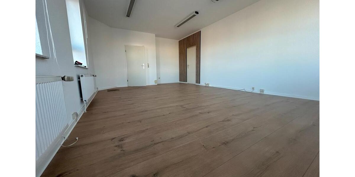 Gewerbeobjekt Garbsen Berenbostel - 1.800&euro; | Angebot:26315921