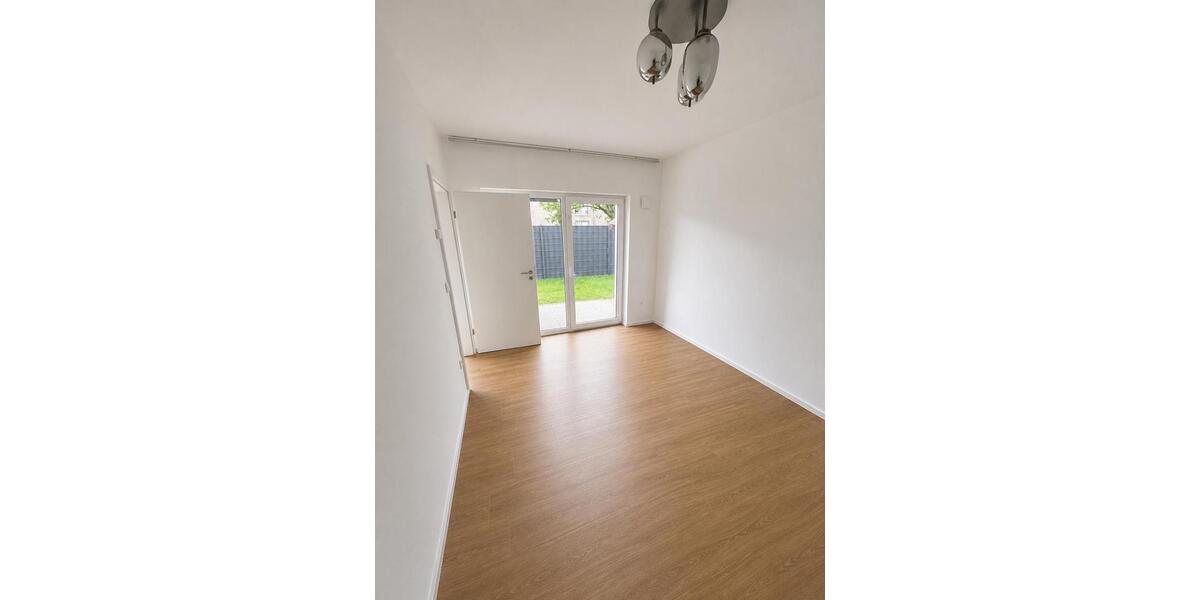 Erdgeschoßwohnung Langenhagen Brink - 3 Zimmer, 104 m&sup2;, 1.900&euro; | Angebot:26580624