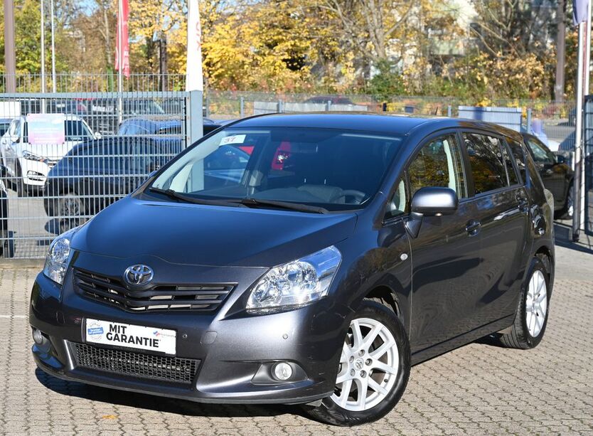 Toyota Verso 119.298 km 9.490 € Laatzen 30880