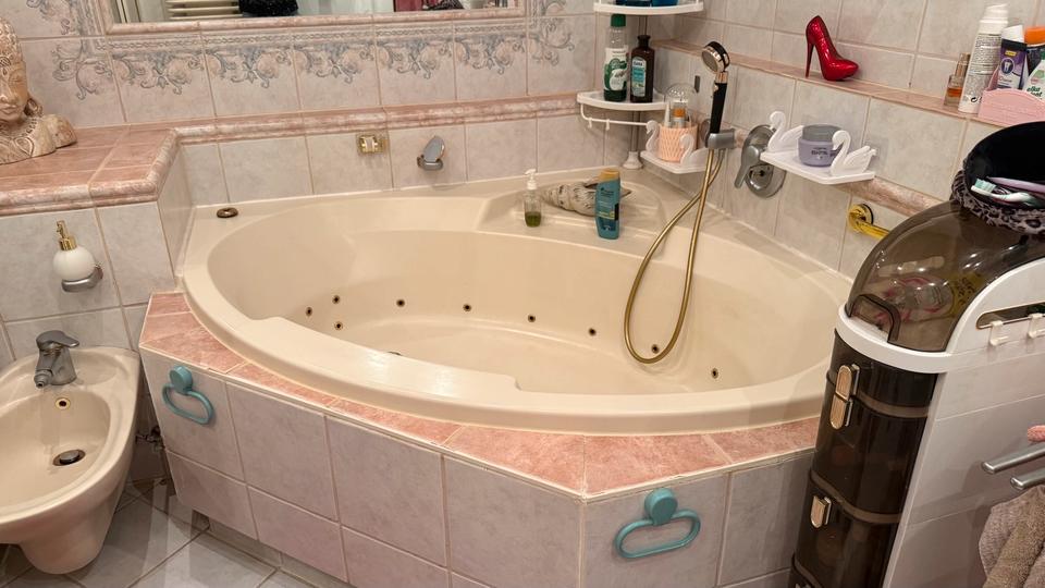 Etagenwohnung Hannover Ahlem-Badenstedt-Davenstedt - 3 Zimmer, 125 m&sup2;, 325.000&euro; | Angebot:26205544