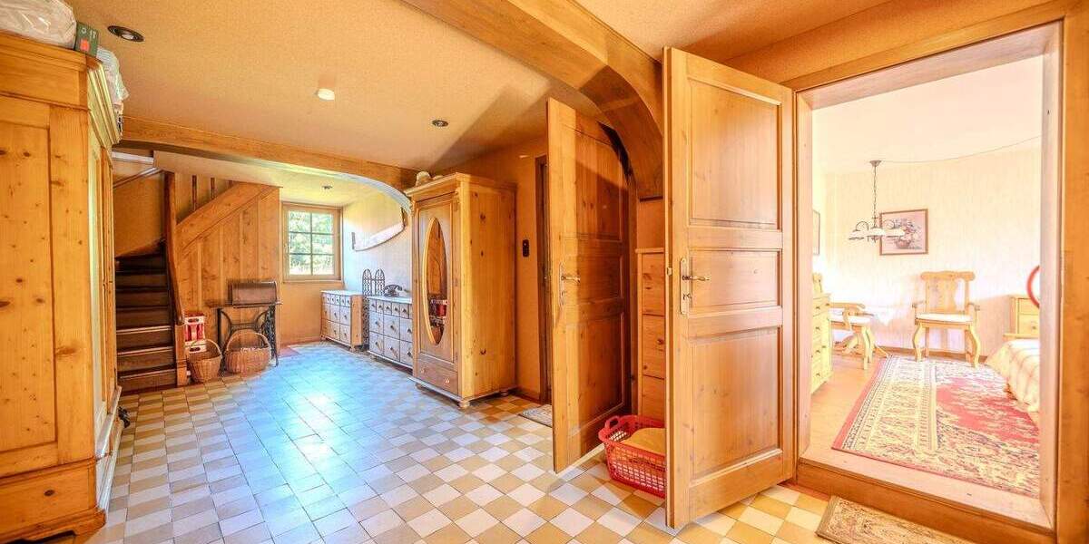 Mehrfamilienhaus, Wohnhaus Giesen Emmerke - 8 Zimmer, 175 m&sup2;, 295.000&euro; | Angebot:25671920