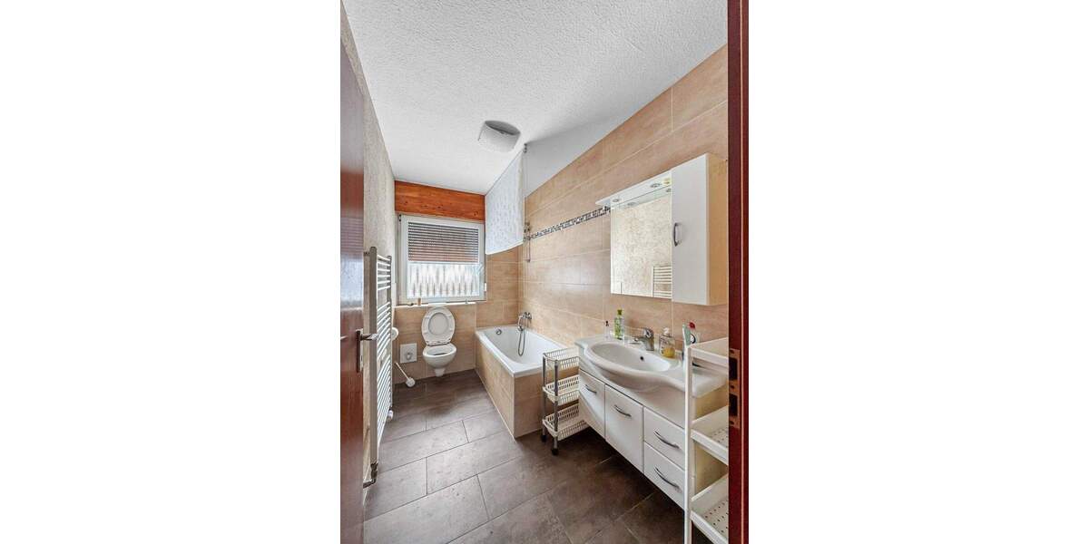 Einfamilienhaus Nordstemmen Heyersum - 6 Zimmer, 137 m&sup2;, 215.000&euro; | Angebot:25601842