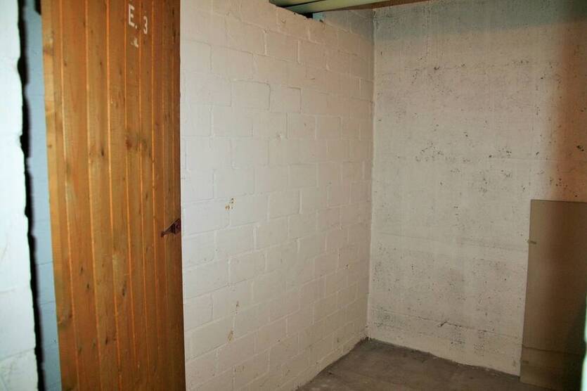 Neuer Preis ..... 2 Zimmer, Balkon plus Garage ... !!! 2 zimmer