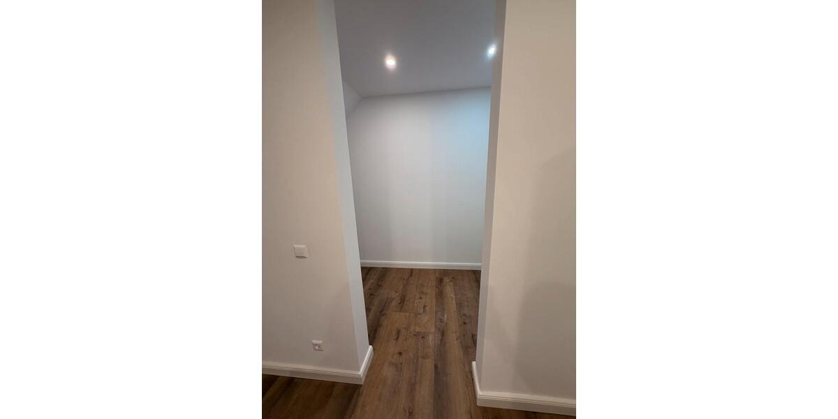 Dachgeschoßwohnung Hannover Nord - 3 Zimmer, 78 m&sup2;, 1.350&euro; | Angebot:27604087